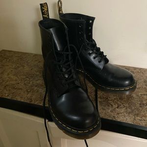 doc martens 1460s